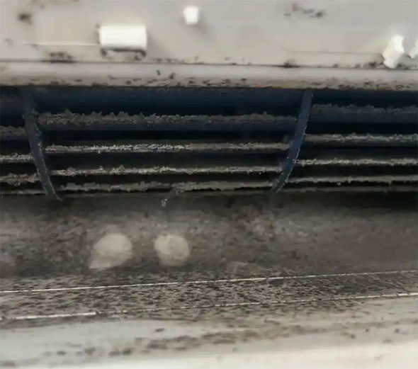 凤泉空调吹的风有股烧焦味是怎么回事